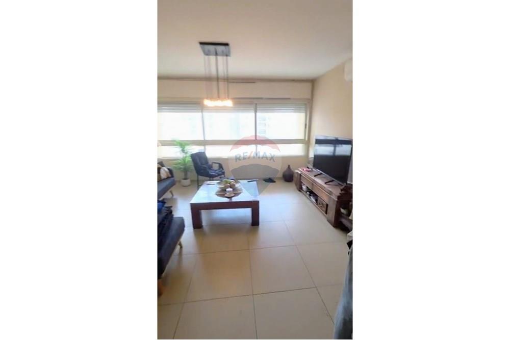 Apartment for Sale in Ashdod - Image 1