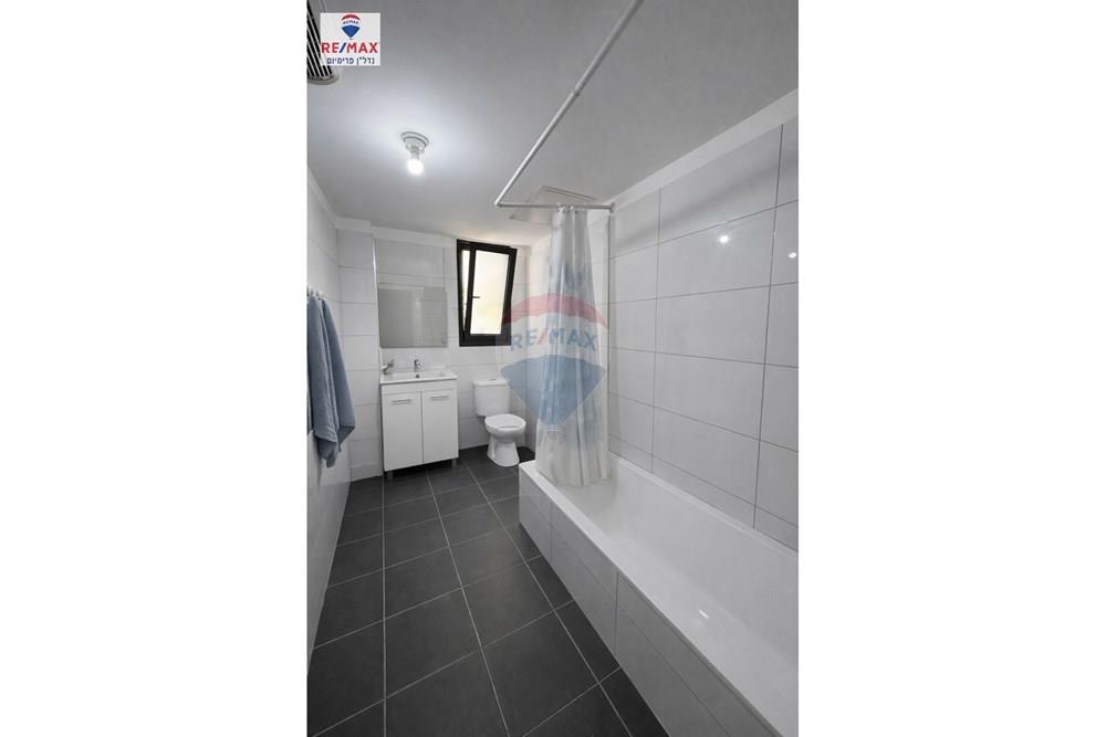 Apartment for Sale in שוהם - Image 4