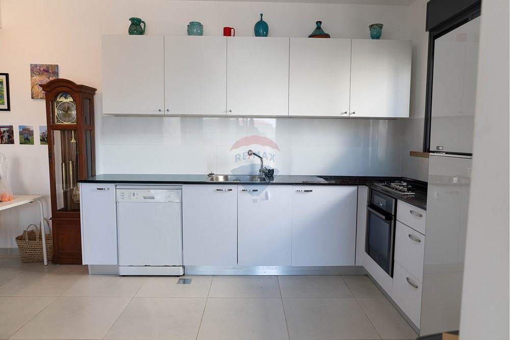 Apartment for Sale in Zichron Ya'akov - Image 3