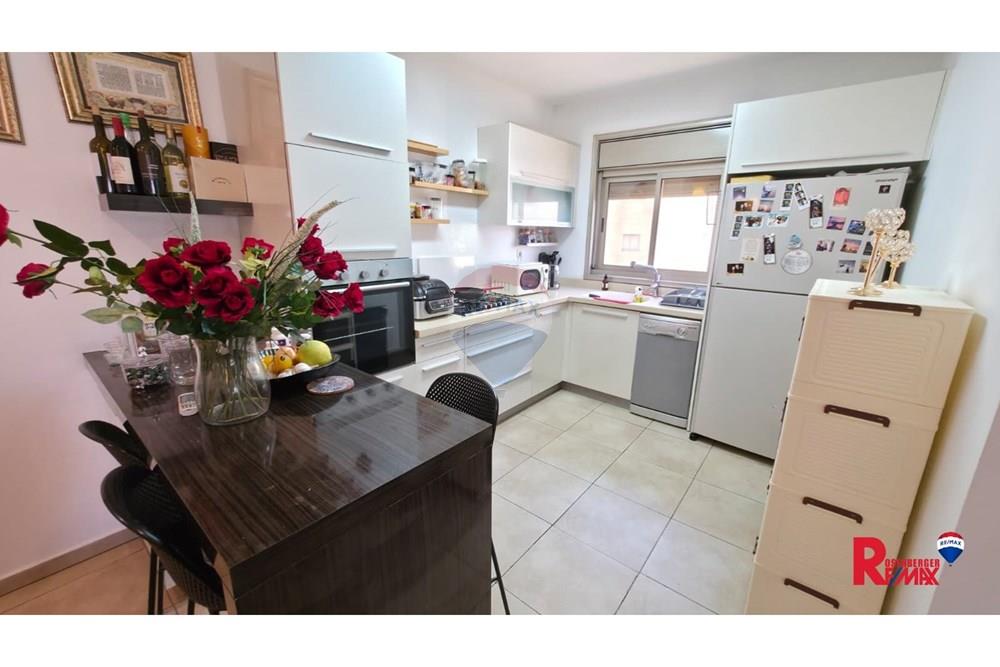 Apartment for Sale in Holon - Image 5