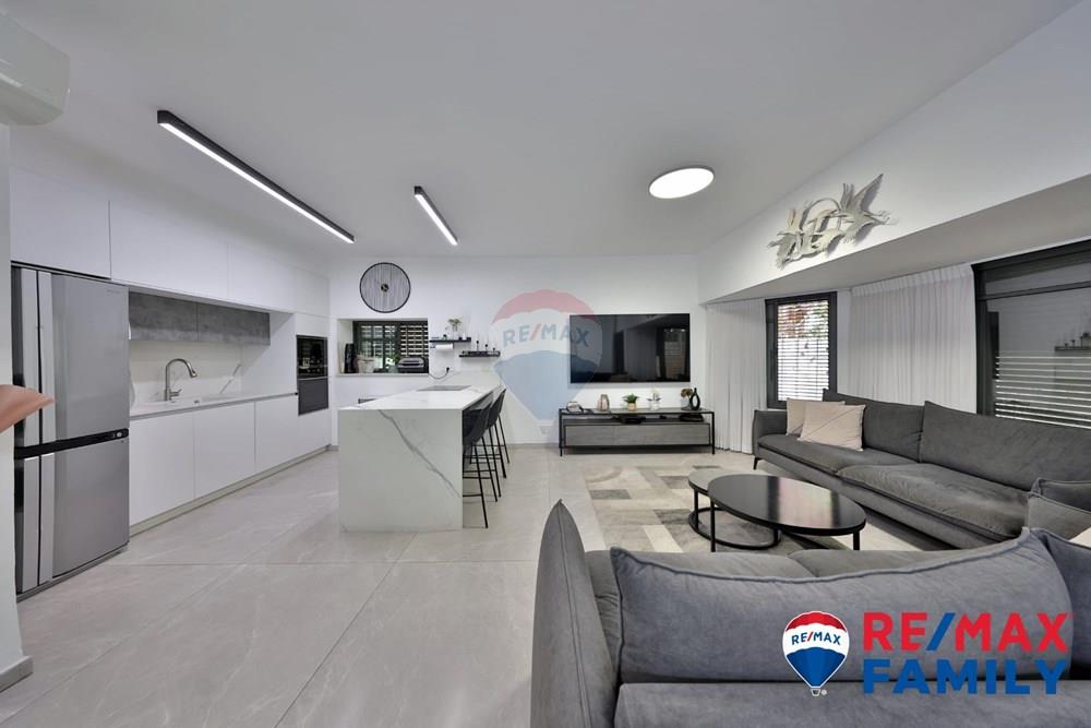 Apartment for Sale in קרית ביאליק - Image 3
