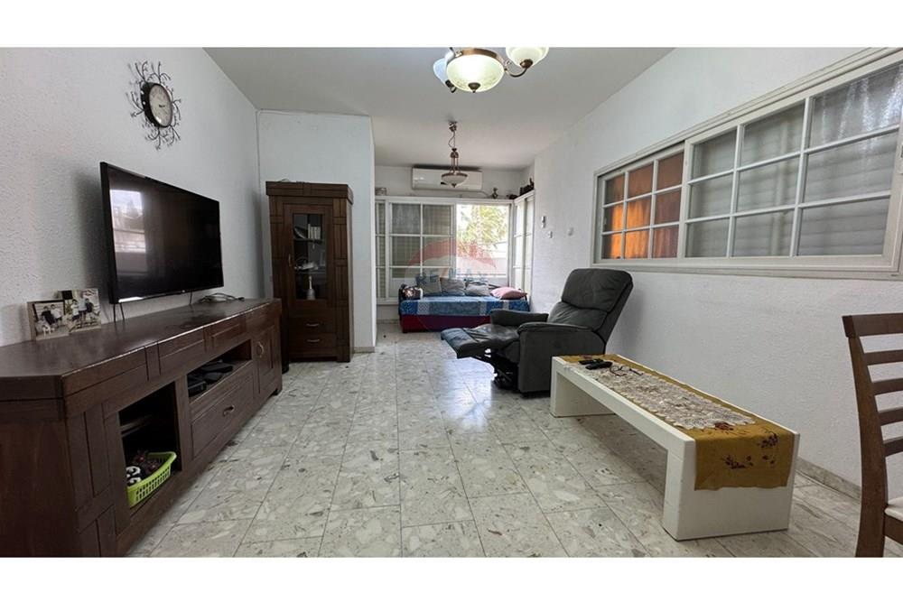 Apartment for Sale in Afula - Image 4