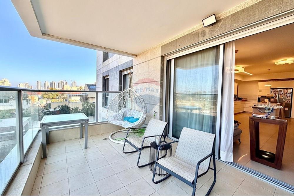 Apartment for Sale in Netanya - Image 6