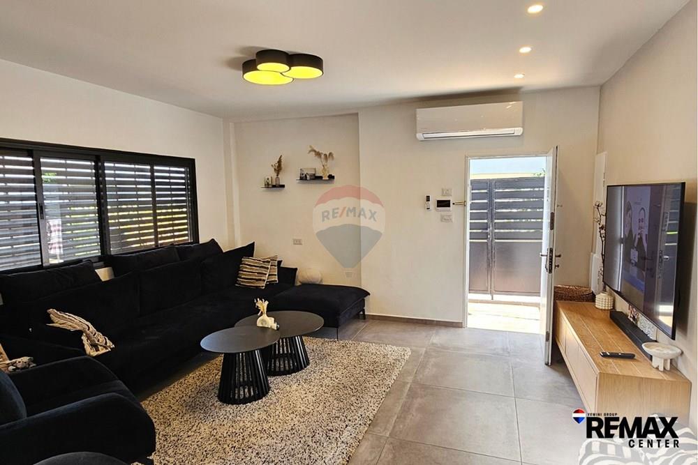 Apartment for Sale in Holon - Image 6