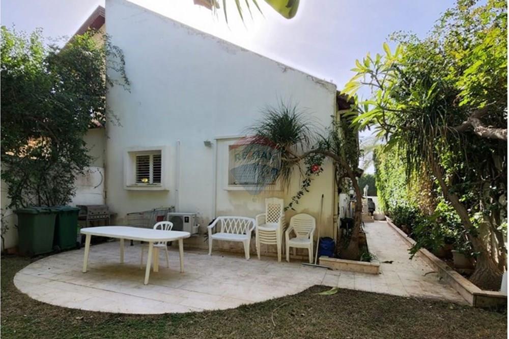 Apartment for Sale in Lod - Image 6