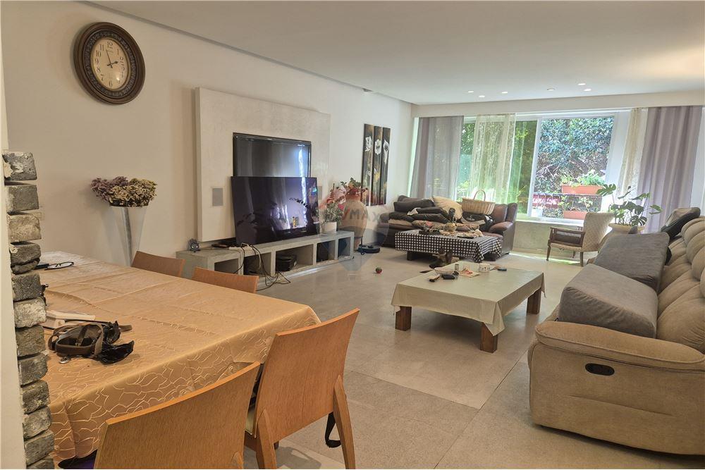 Apartment for Sale in Herzliya - Image 3