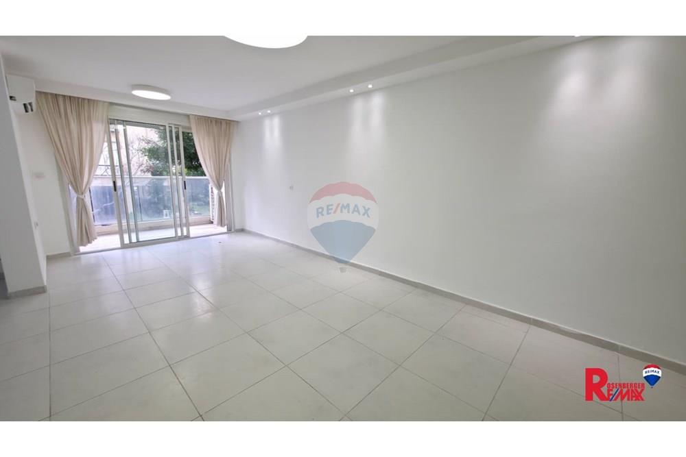 Apartment for Sale in Rishon LeZion - Image 5