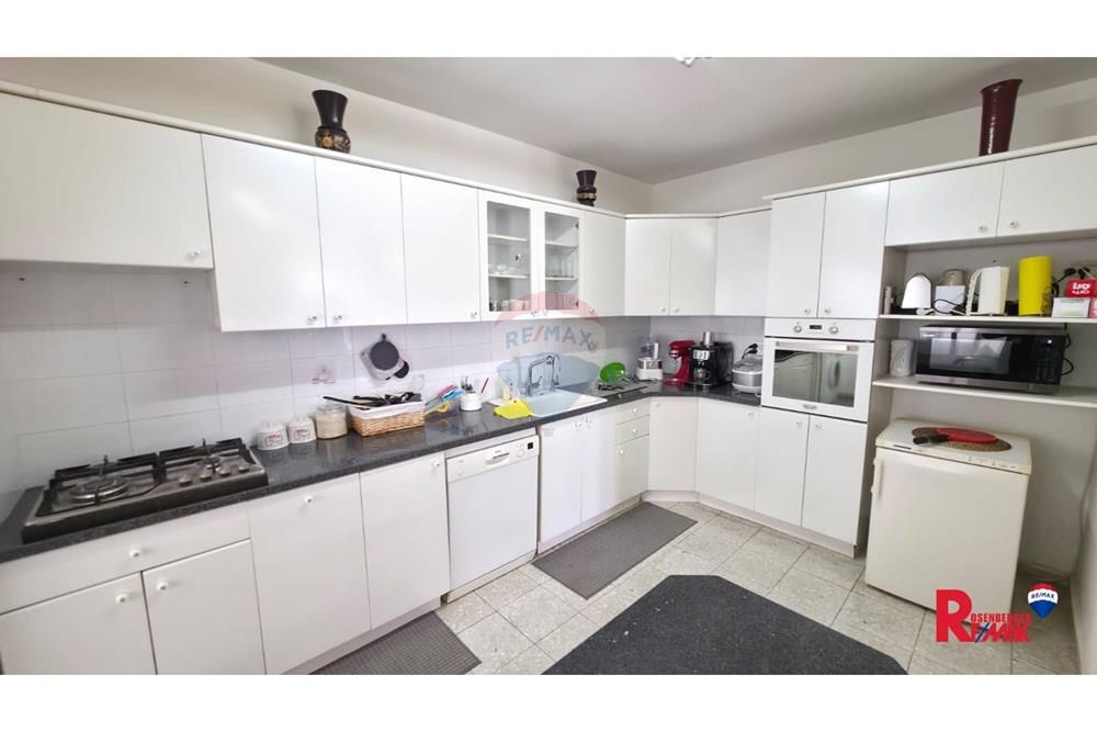 Apartment for Sale in Rishon LeZion - Image 5