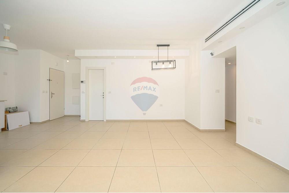 Apartment for Sale in חריש - Image 6