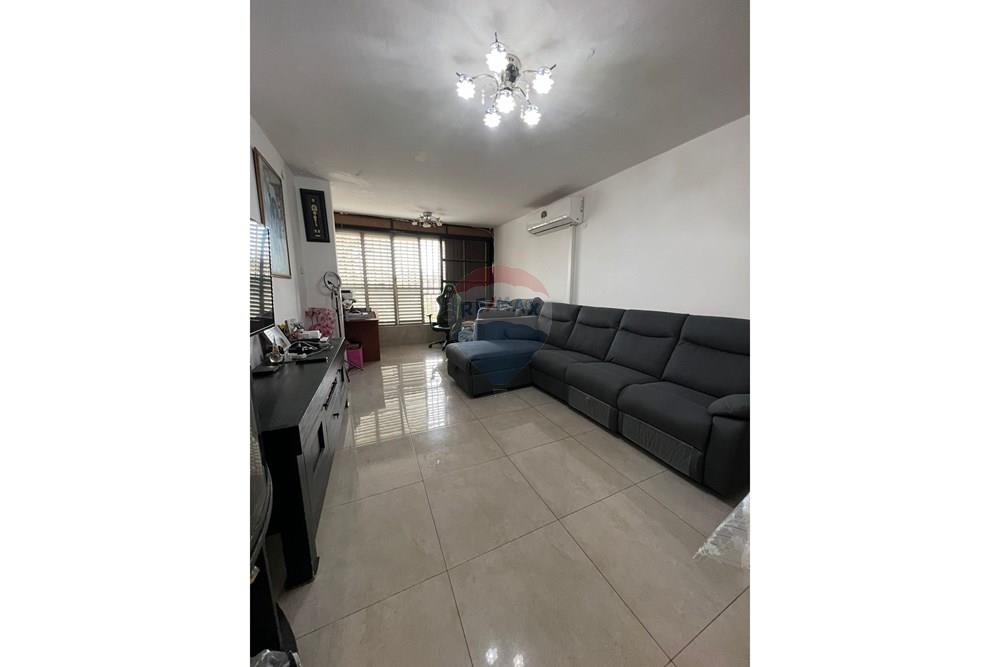 Apartment for Sale in Ramla - Image 1