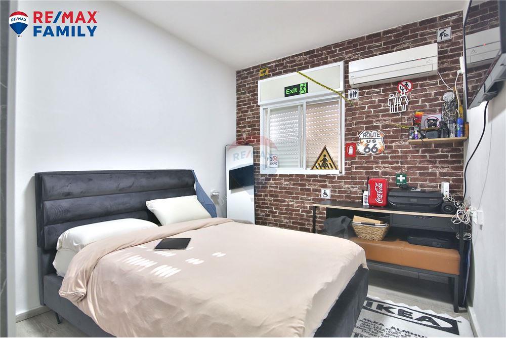 Apartment for Sale in קרית מוצקין - Image 6