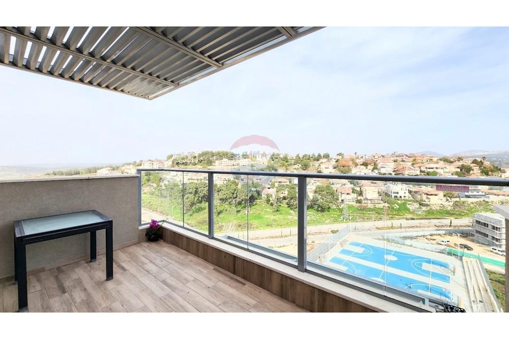 Apartment for Sale in מעלות - Image 3