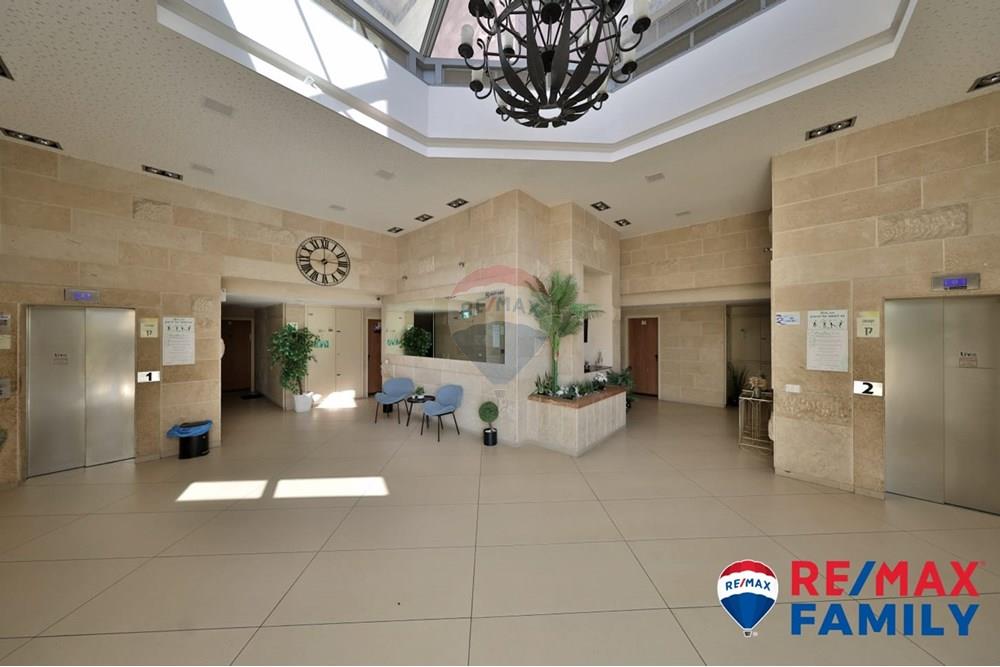 Apartment for Sale in Kiryat Yam - Image 4