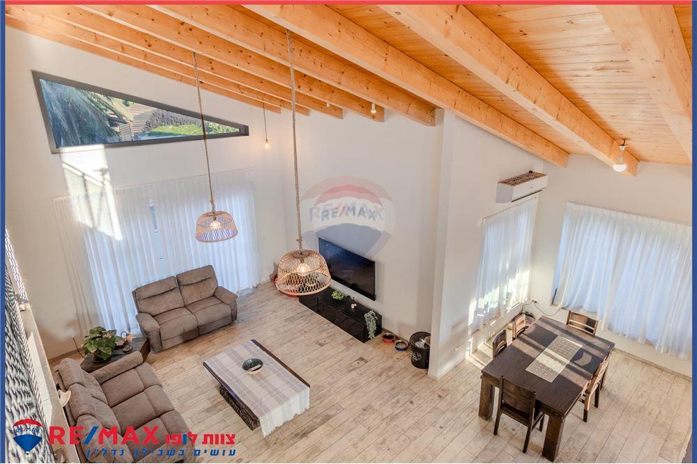 Condo for Sale in מולדת - Image 2