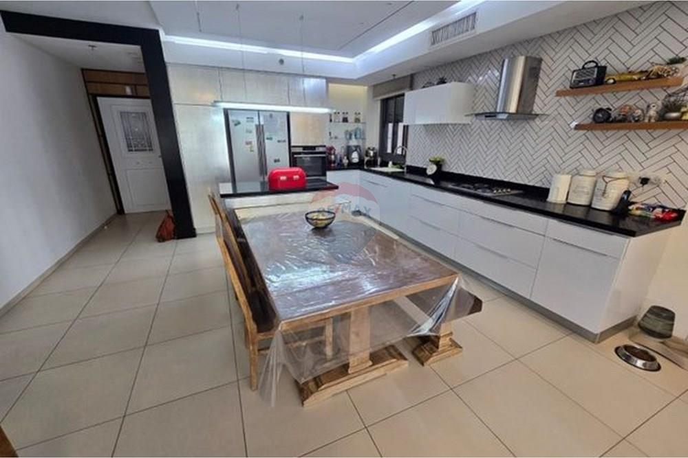 Apartment for Sale in Haifa - Image 2