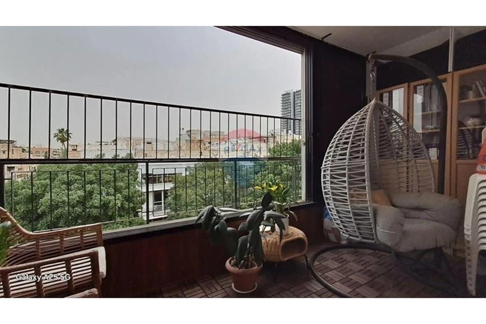 Apartment for Sale in Tel Aviv - Image 7