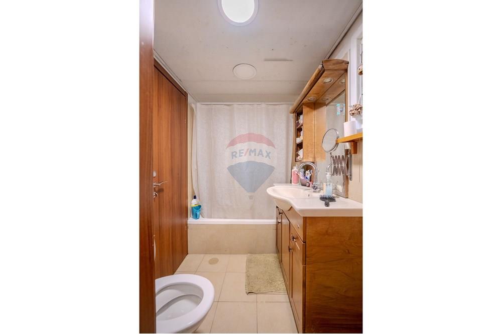 Apartment for Sale in Petah Tikva - Image 2