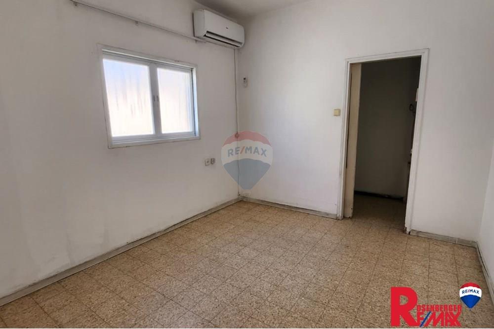 Apartment for Sale in Bnei Brak - Image 7