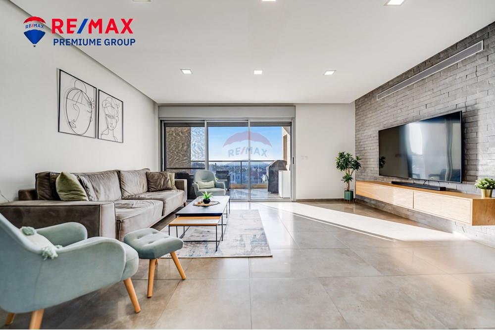 Apartment for Sale in שוהם - Image 3