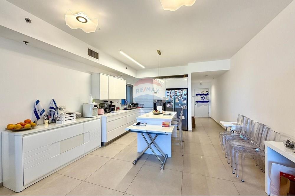 Apartment for Sale in Netanya - Image 5