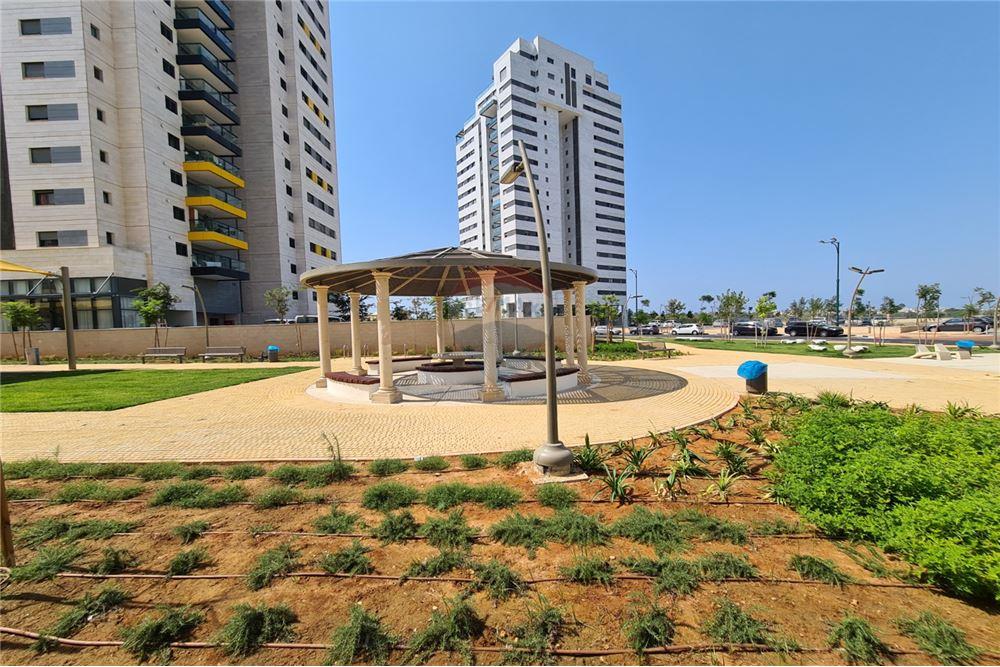 Apartment for Sale in אור עקיבא - Image 2
