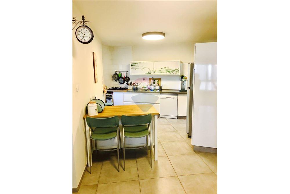 Apartment for Sale in Ramat Gan - Image 3