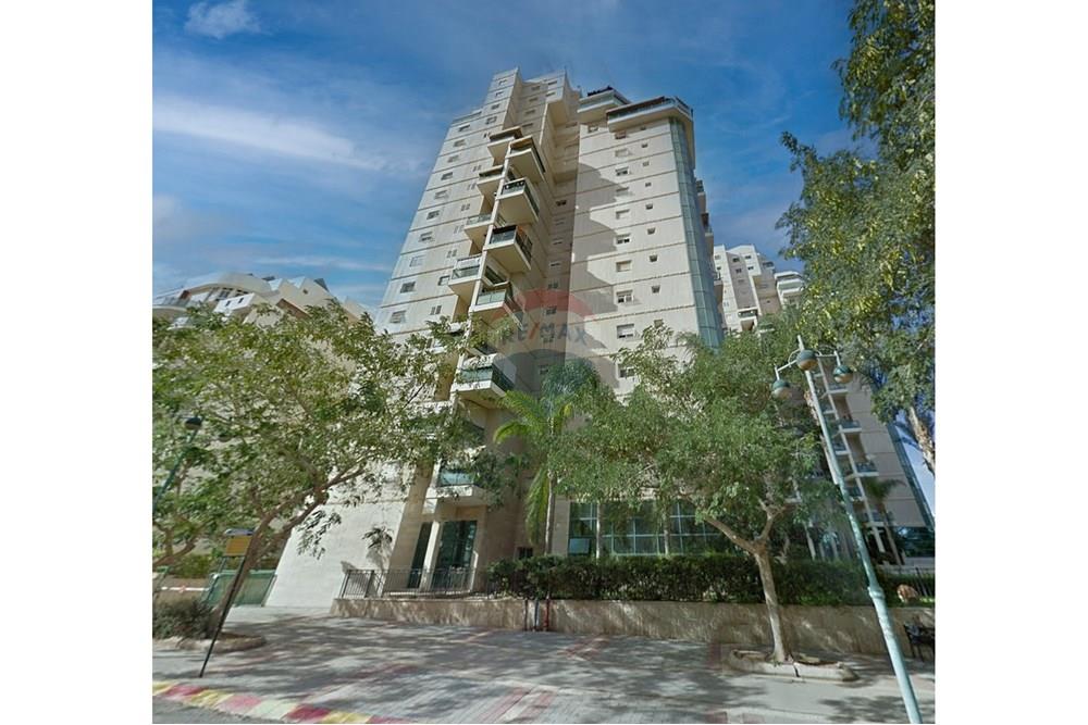 Apartment for Sale in Beer Sheva - Image 1