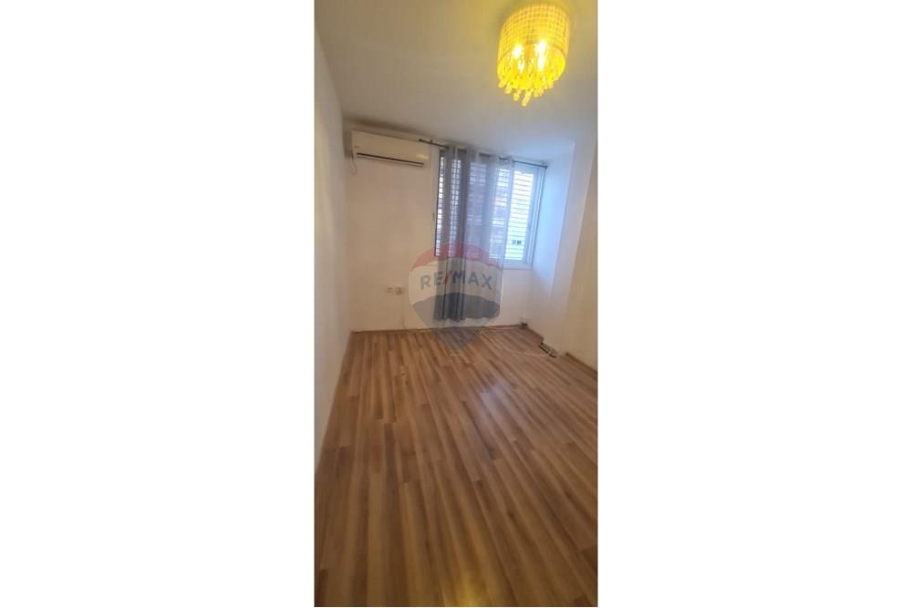 Apartment for Sale in Petah Tikva - Image 1