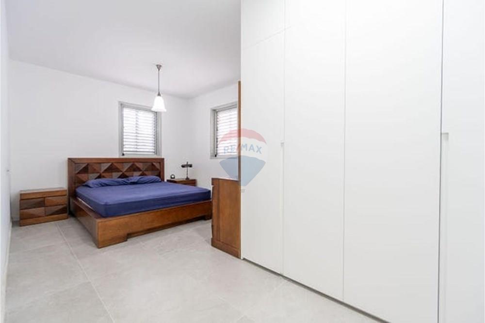 Apartment for Sale in Ramat Gan - Image 7