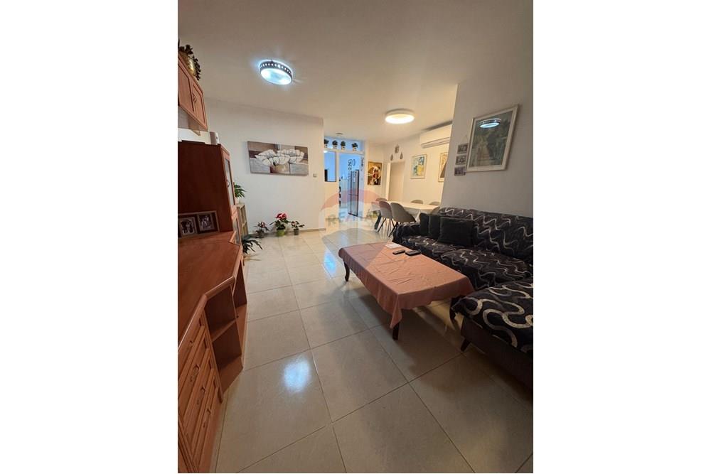 Apartment for Sale in Beer Sheva - Image 1