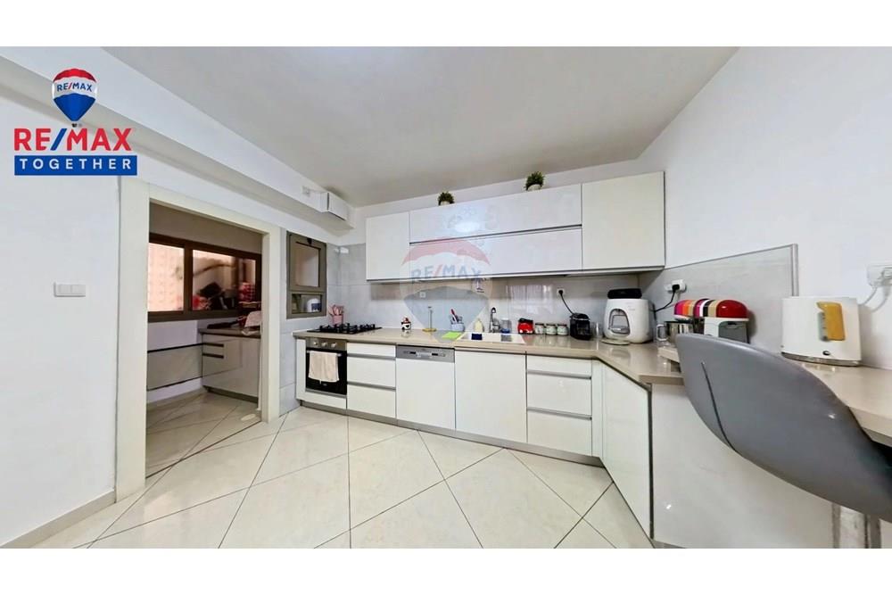 Apartment for Sale in Ashdod - Image 4