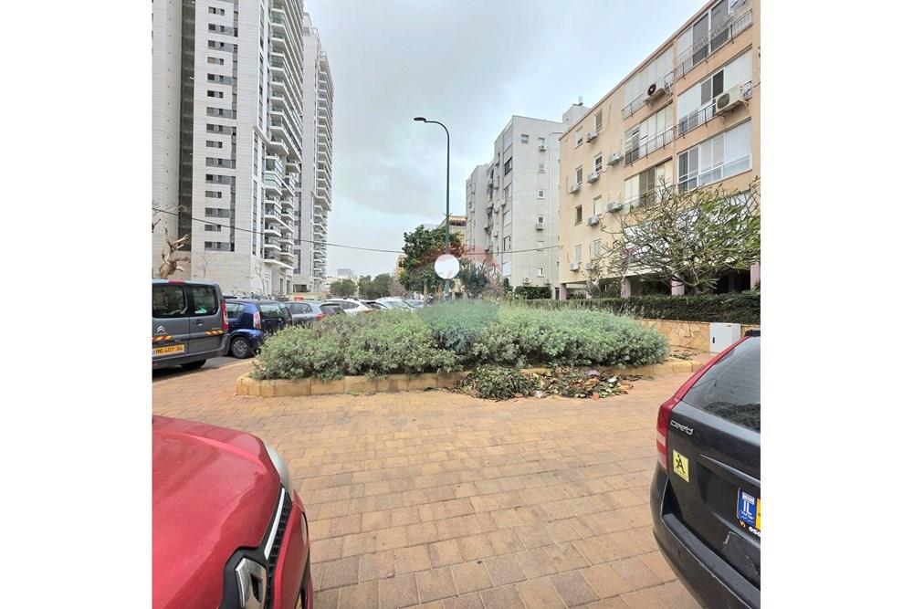 Apartment for Sale in Netanya - Image 3