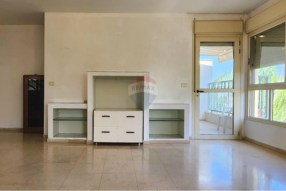 Apartment for Sale in Herzliya - Image 4