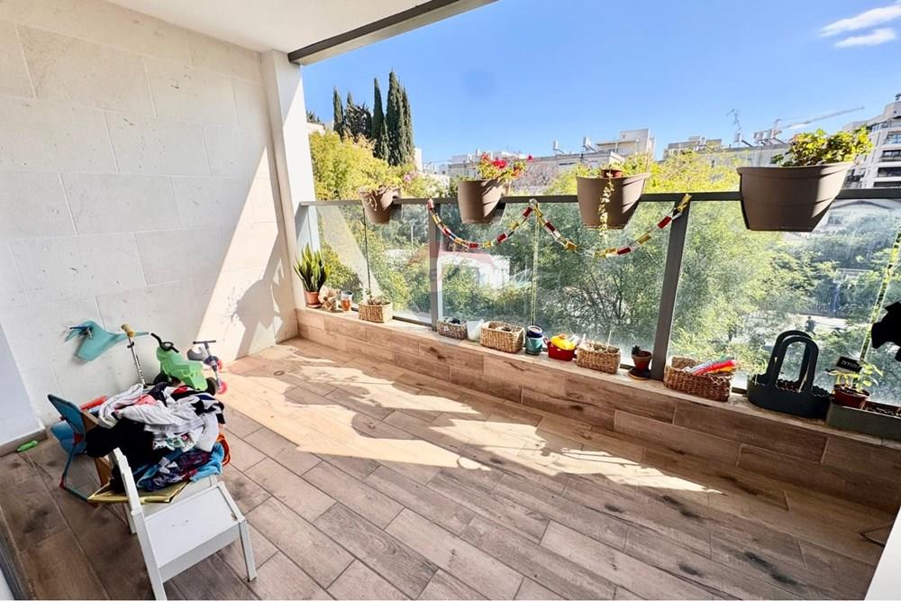 Apartment for Sale in Ra'anana - Image 6