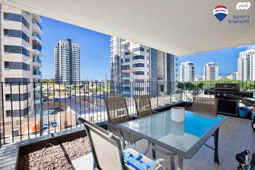 Apartment for Sale in Hadera - Image 1