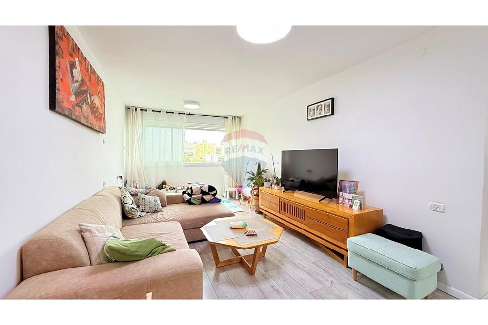 Apartment for Sale in Haifa - Image 2