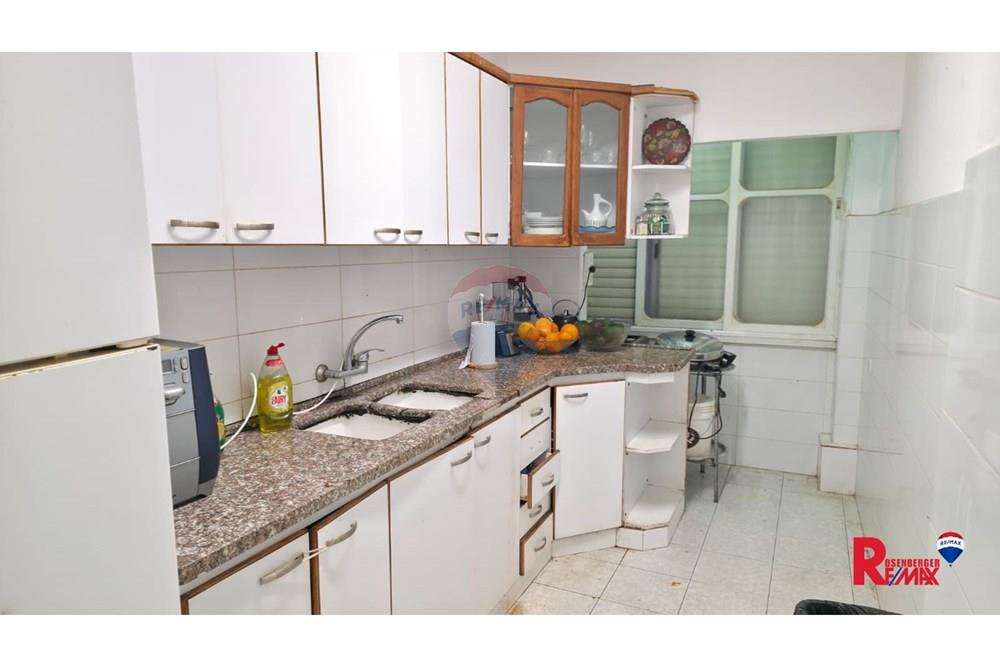 Apartment for Sale in Rishon LeZion - Image 3