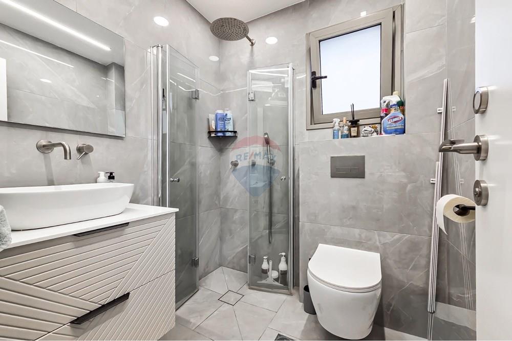 Apartment for Sale in Kiryat Yam - Image 6