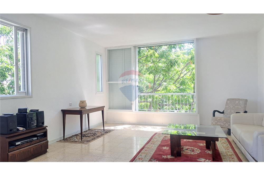 Apartment for Sale in Tel Aviv - Image 1