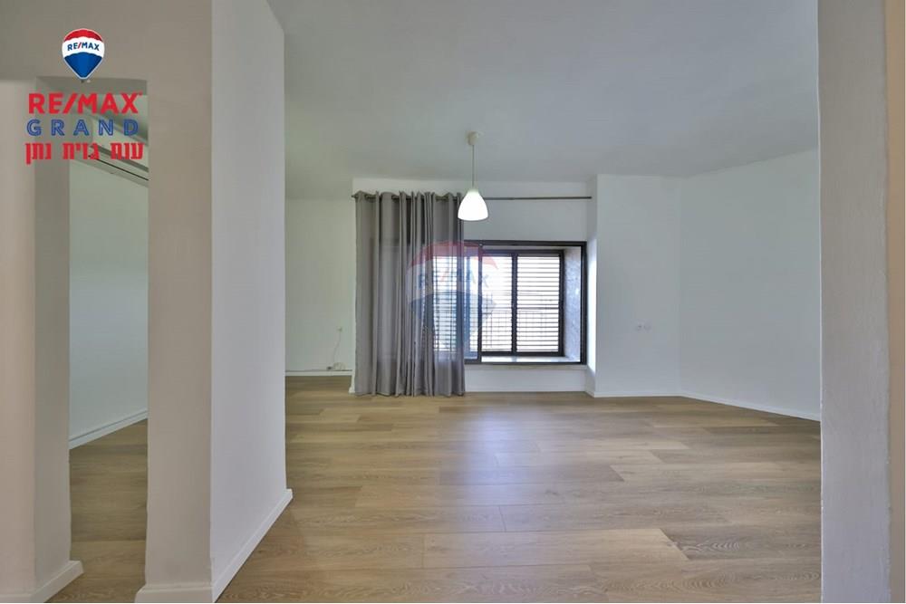 Apartment for Sale in Haifa - Image 2