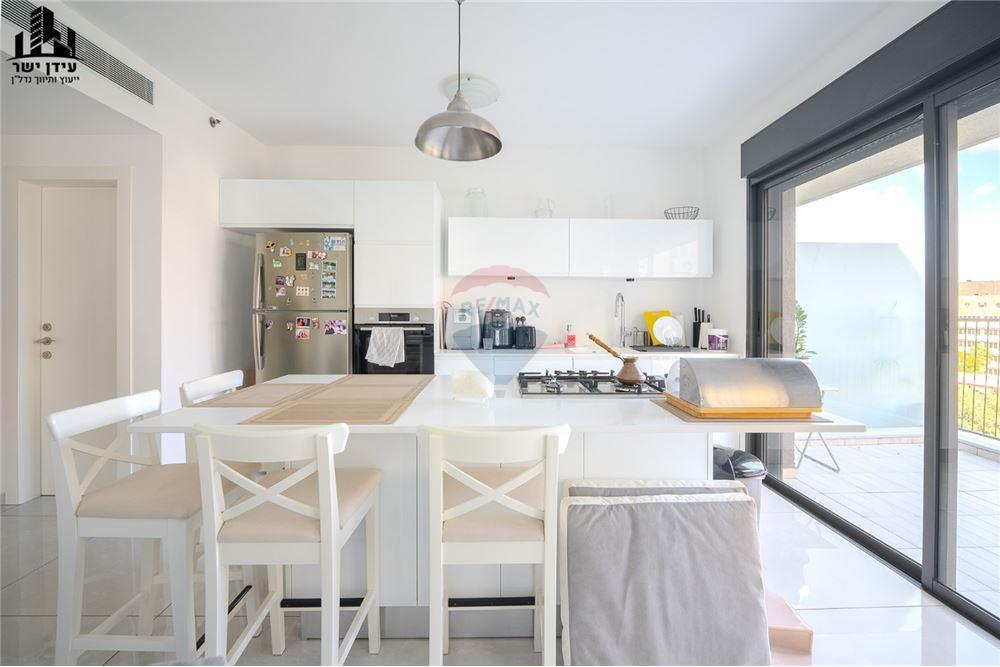 Apartment for Sale in Tel Aviv - Image 1