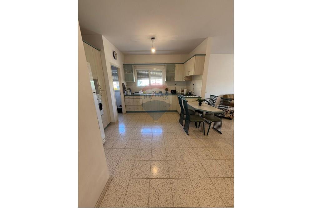 Apartment for Sale in Afula - Image 4
