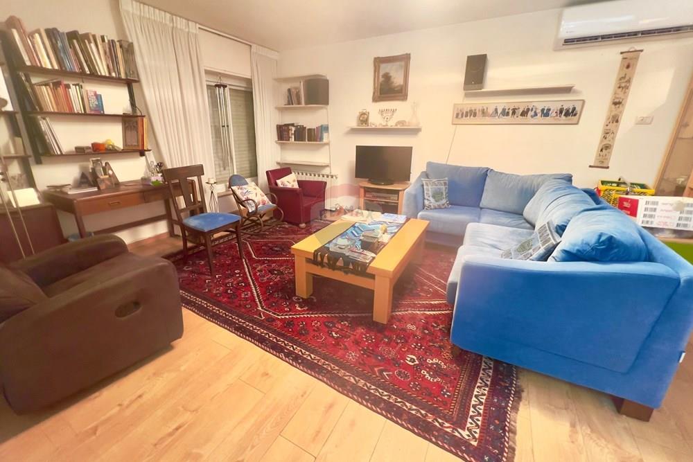 Apartment for Sale in Jerusalem - Image 1