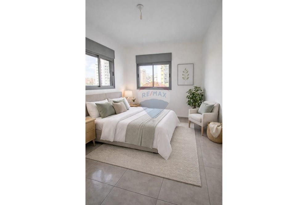 Apartment for Sale in Tel Aviv - Image 3