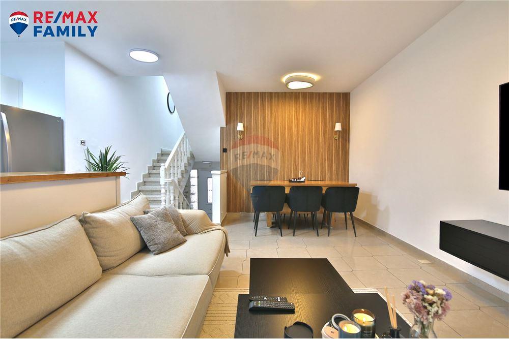 Apartment for Sale in קרית מוצקין - Image 1