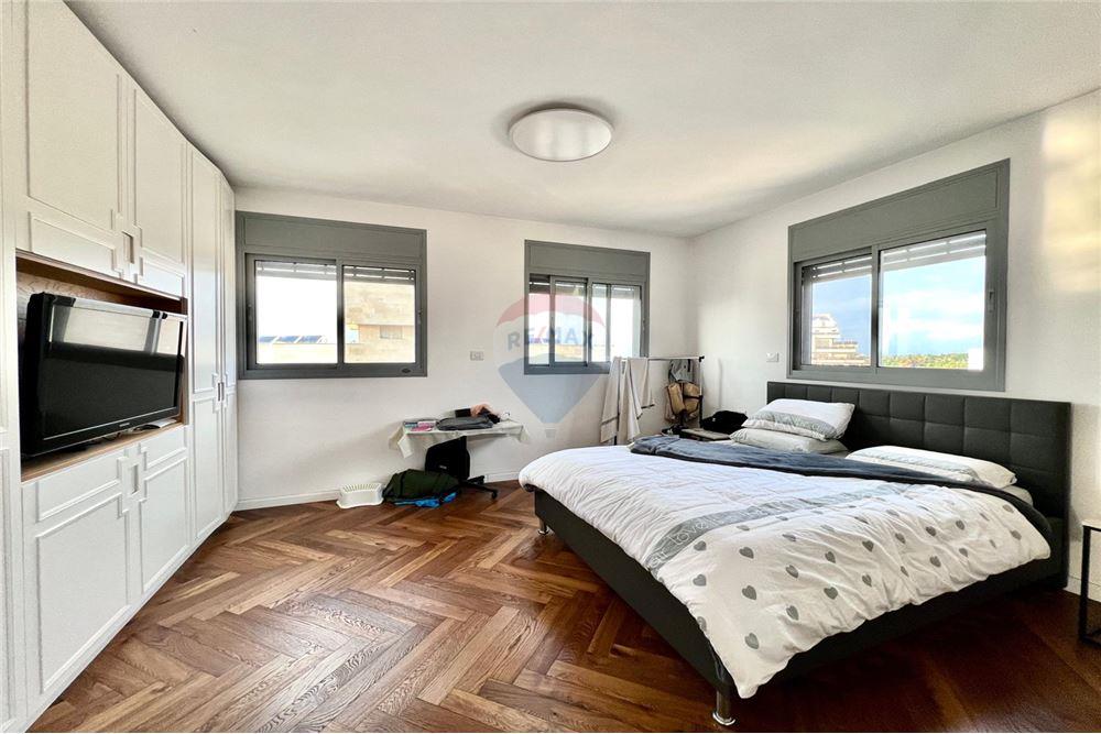 Apartment for Sale in Netanya - Image 4