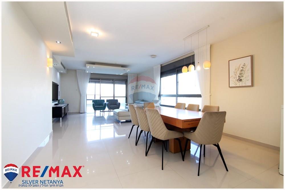 Apartment for Sale in Hadera - Image 4