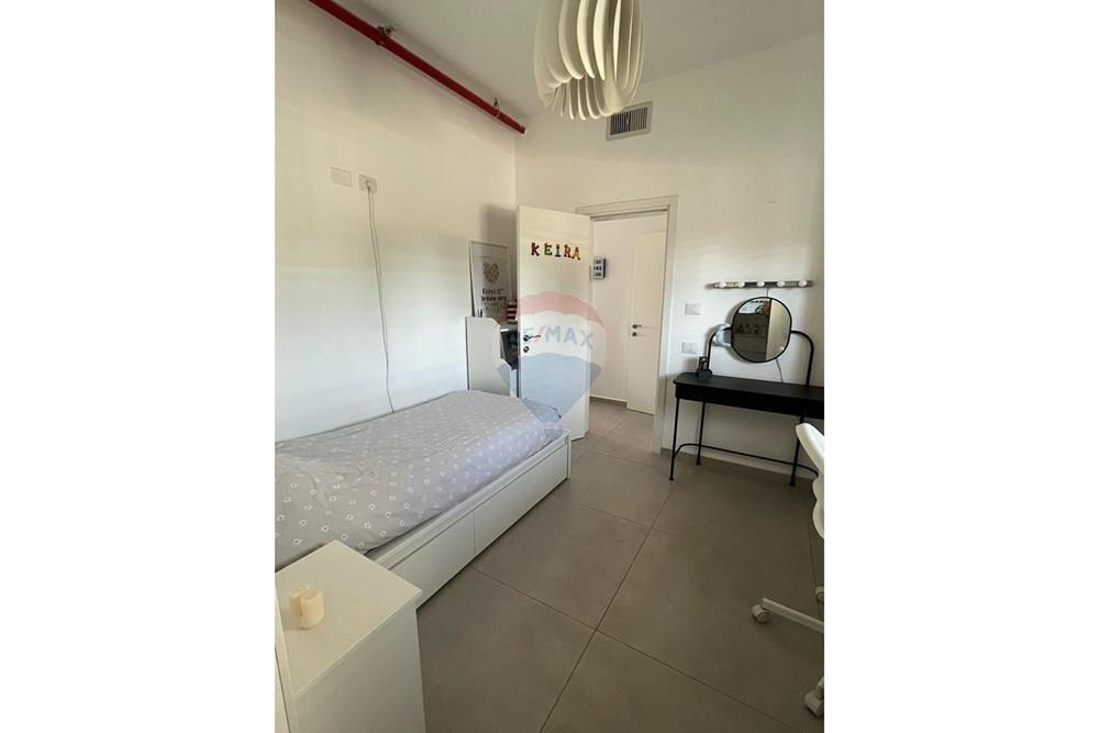 Apartment for Sale in Tel Aviv - Image 5