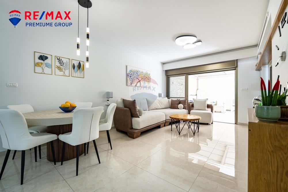 Apartment for Sale in שוהם - Image 1