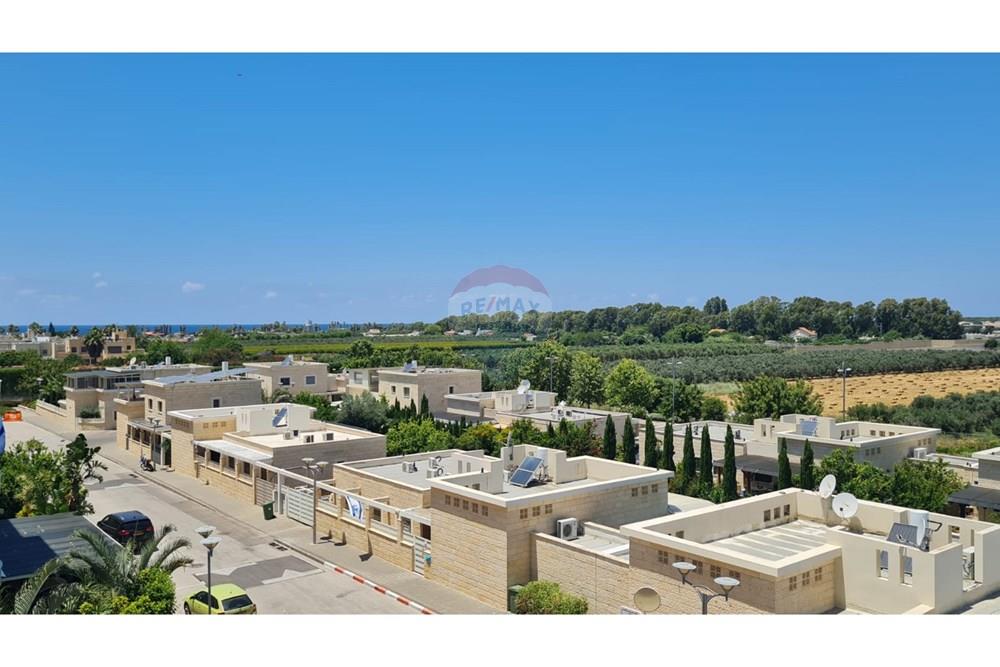 Apartment for Sale in Acre - Image 2